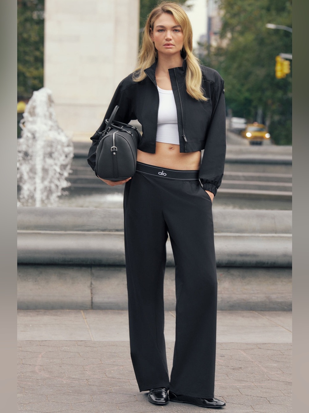 ALO Yoga Suit Up Trousers Black Wide-Leg Pants minimalist streetwear activewear